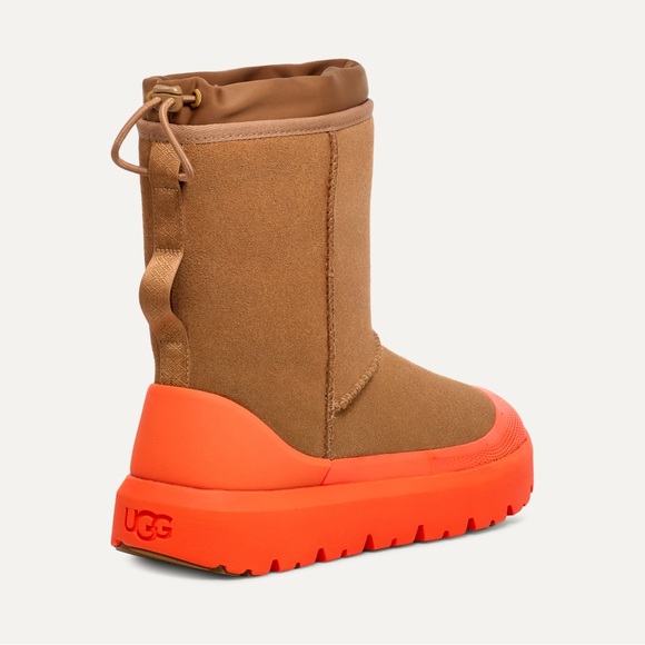 - UGG| Classic Short Weather Hybrid - Picture 4 of 6